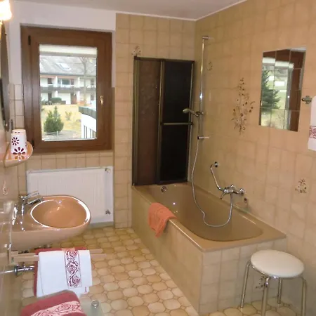 Federleicht * 티티제-노이슈타트