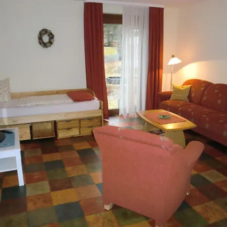 Federleicht * 티티제-노이슈타트