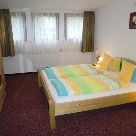 Federleicht * 티티제-노이슈타트