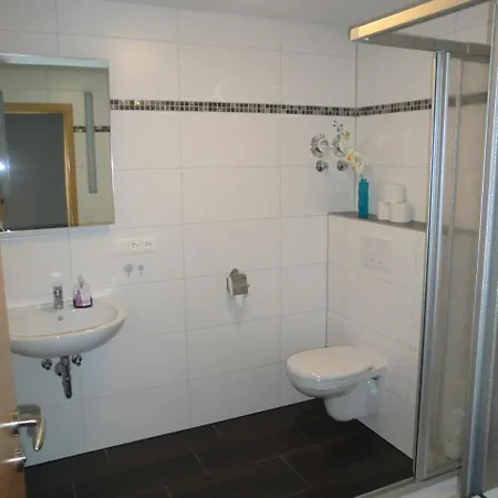 Federleicht 티티제-노이슈타트